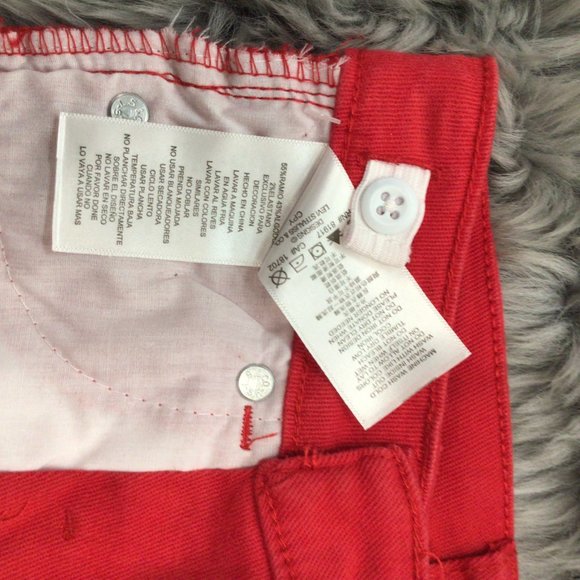 Levi's | Girl's Midi Short | Red | Various Sizes - Picture 4 of 4